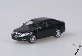 Skoda . noire 1/43