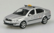 Skoda . Taxi argent 1/43