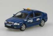 Skoda . Taxi bleu 1/43