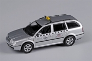 Skoda . Octavia Combi AAA taxi couleurs variables 1/43