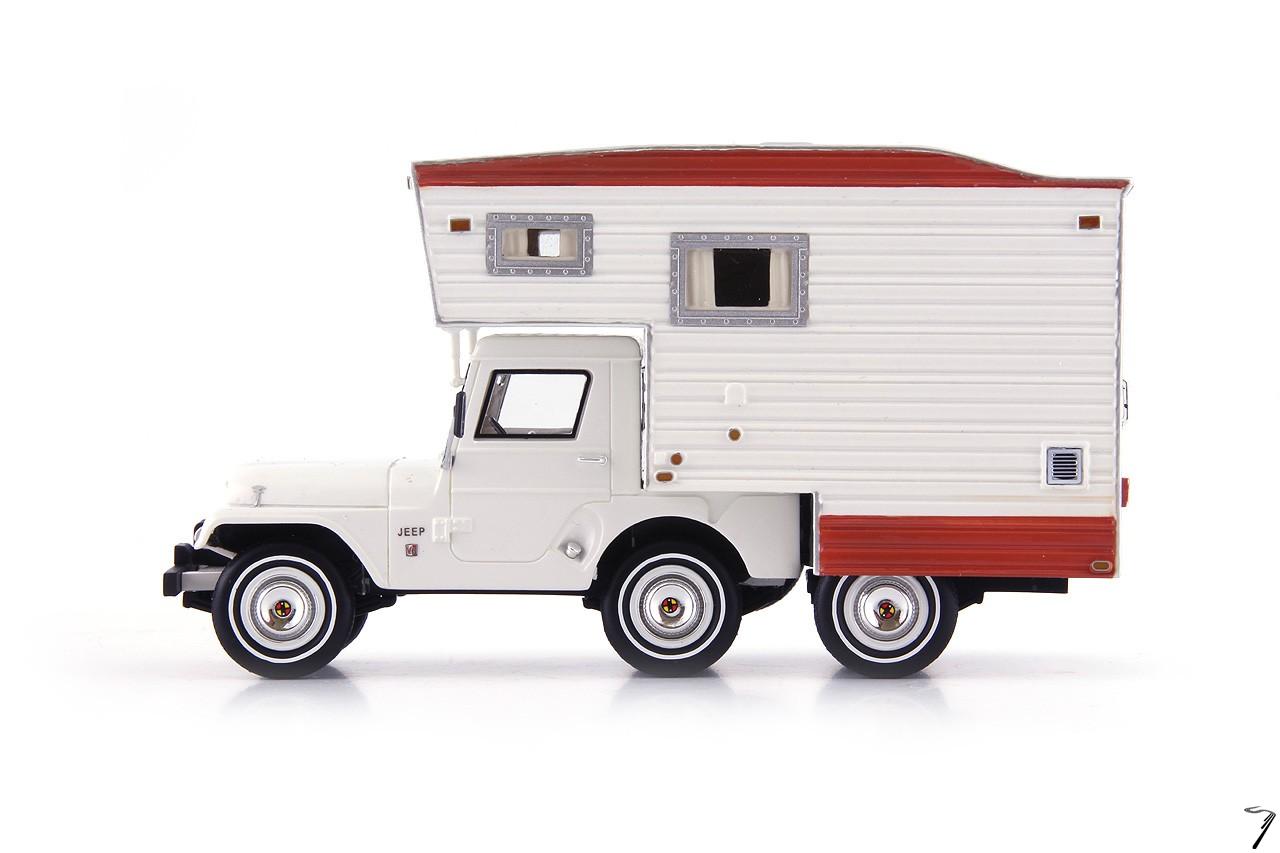 Jeep . Universal Camper Blanc - USA 1/43