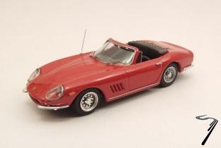 Ferrari . GTB Spider rouge métallisé - Steve Mc Queen 1/43