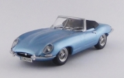 Jaguar . cabriolet électrique mariage Royal d'Angleterre Harry & Meghan - édition limitée 1/43