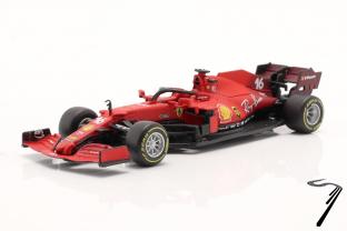 Ferrari SF21 - avec casque  1/18