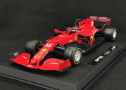 Ferrari SF21 - avec casque  1/18