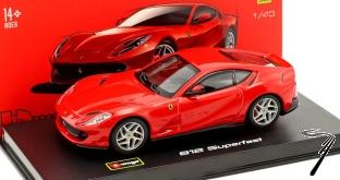 Ferrari 812 Superfast rouge Superfast rouge 1/43