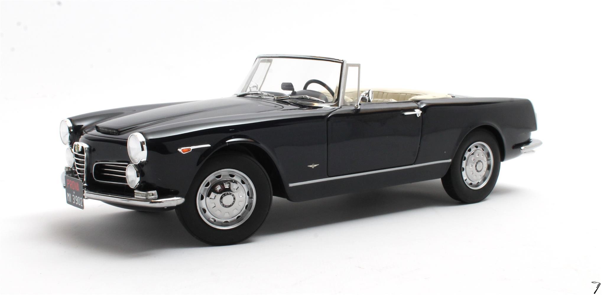 Alfa Romeo . Spider Touring bleu fonc 1/18