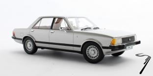 Ford . 2.8 Ghia Saloon Argent 1/18