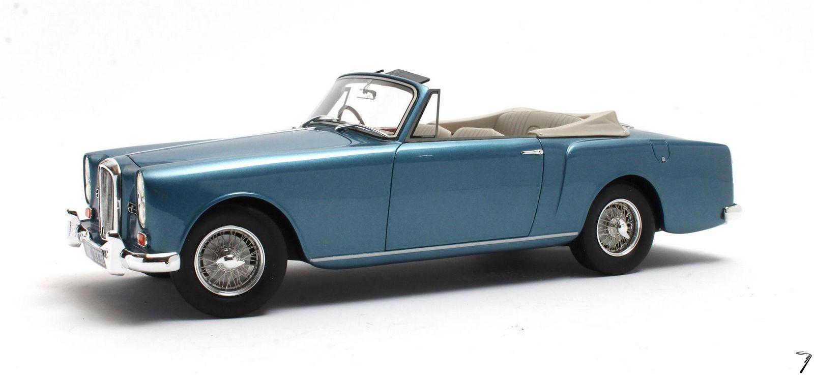 Alvis . TE21 DHC Bleu mtal 1/18