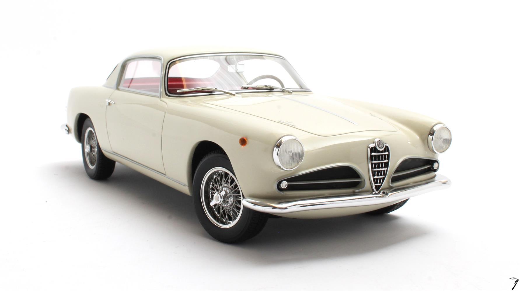 Alfa Romeo 1900 CSS Touring Coup� Beige CSS Touring Coup� Beige 1/18