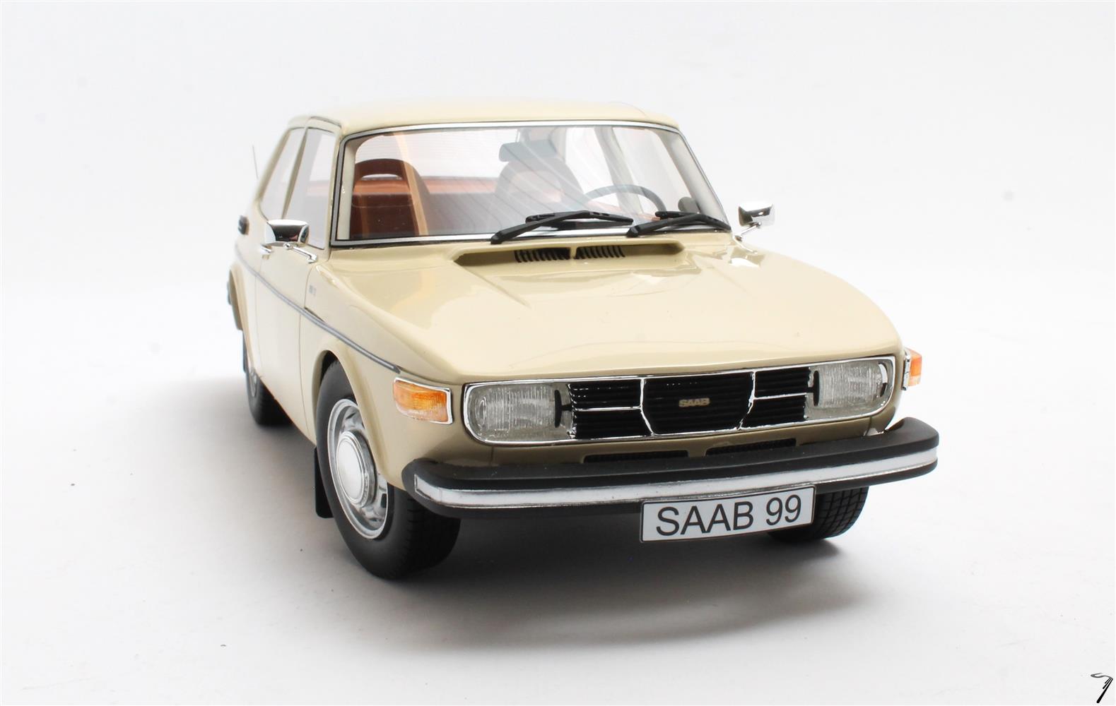 Saab . Combi Blanche 1/18