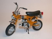 Honda DAX ST50  1/10