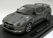 Nissan . GT-R gris 1/43