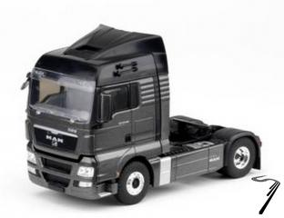 Man . Black Cabs  medium roof 1/43