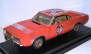 Dodge Charger G&eacute;n&eacute;ral Lee version salie G&eacute;n&eacute;ral Lee version salie 1/18