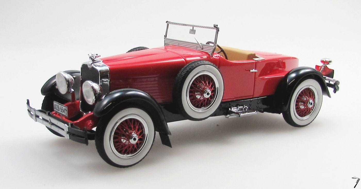 Stutz . Speedster Hawk Rouge / Noir 1/43
