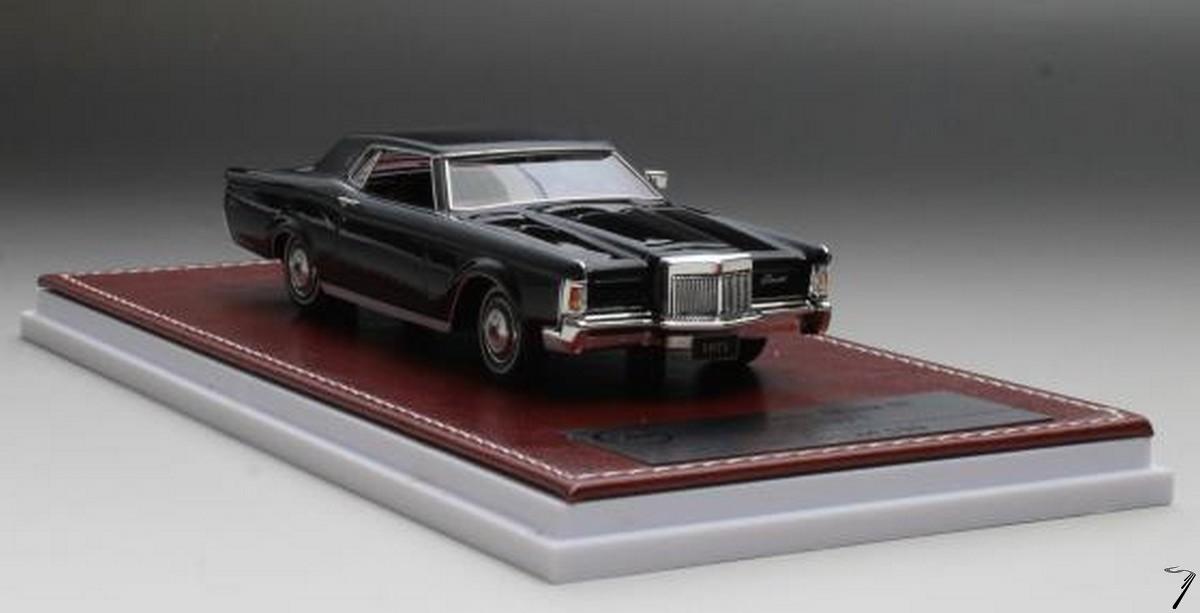 Lincoln . Mark III Noir - Edition limite  199 pices 1/43