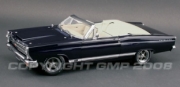 Ford . cabriolet bleu 1/18