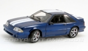 Ford Mustang GT Street Fighter Bleu avec bandes blanches GT Street Fighter Bleu avec bandes blanches 1/18