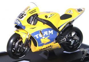 Yamaha YZR-M1  1/10