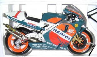 Honda NSR 500 champion du monde  1/6
