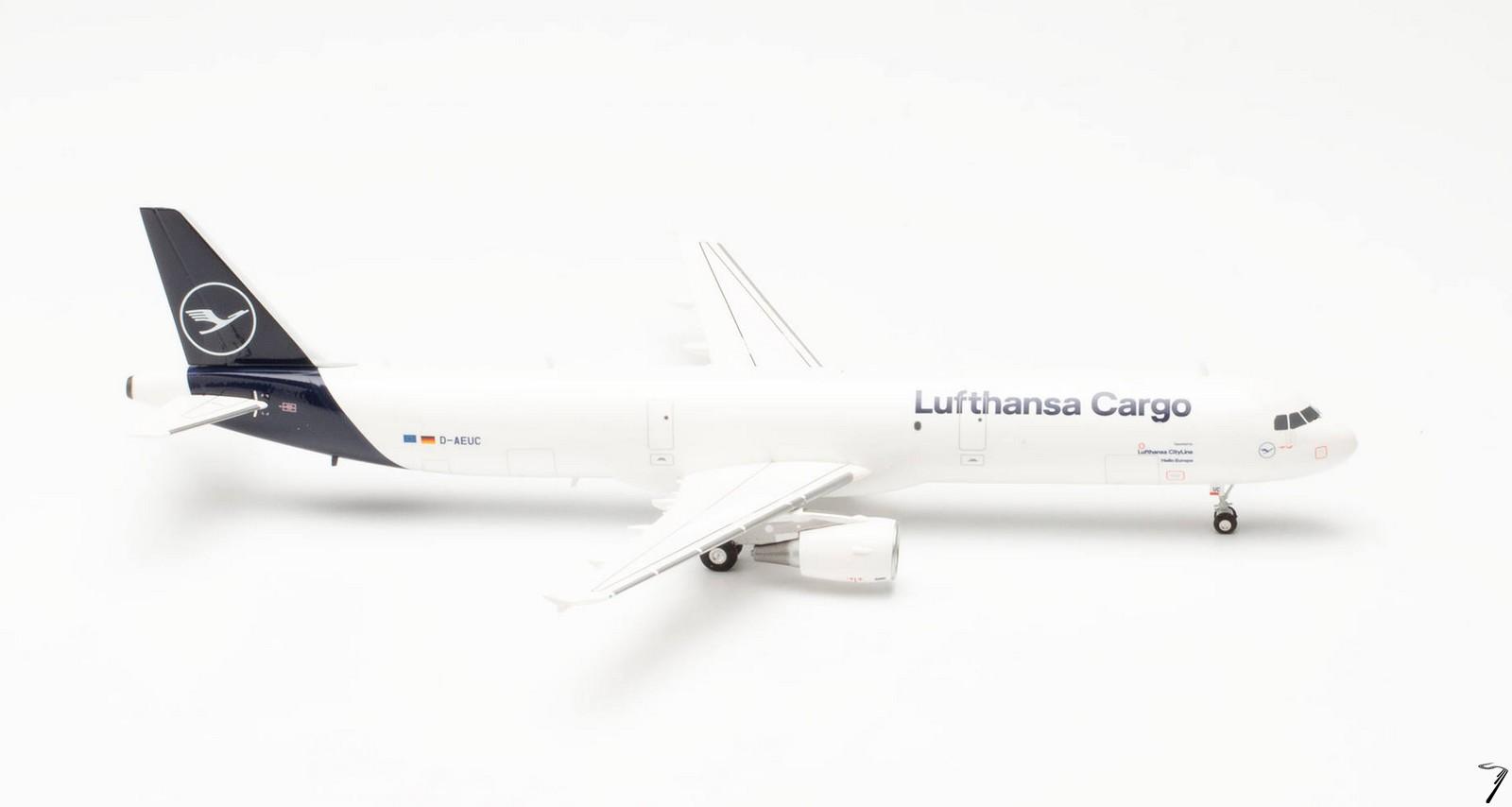 Airbus . P25F Lufthansa Cargo Hello Europe 1/200