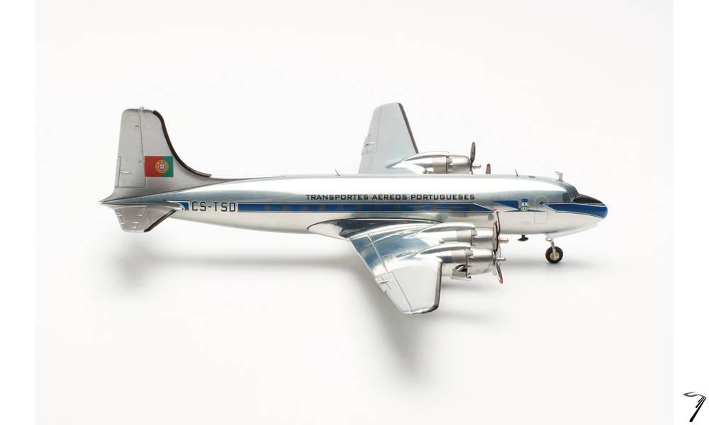 Mc Donnell Douglas . DC-4 TAP AIR PORTUGAL 1/200