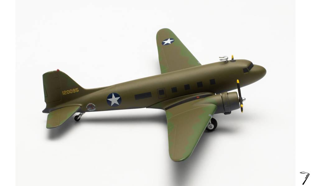 Mc Donnell Douglas . C-53 SKYTROOPER �BEACH CITY BABY USAAF 1/200