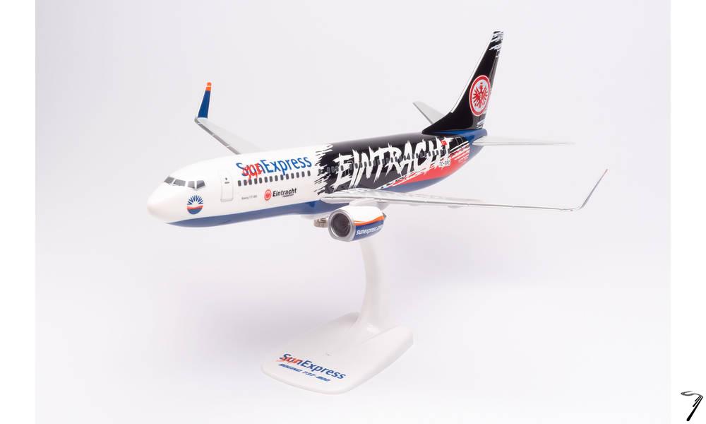 Boeing . -800 Sun Express �Eintracht Frankfurt - SGE Express� � TC-SPC - Mod�le � emboiter 1/100