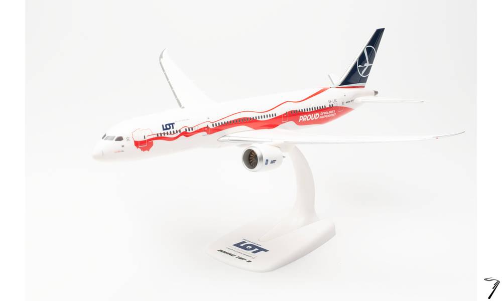 Boeing . -9 LOT POLISH AIRLINES - Mod�le � emboiter 1/200