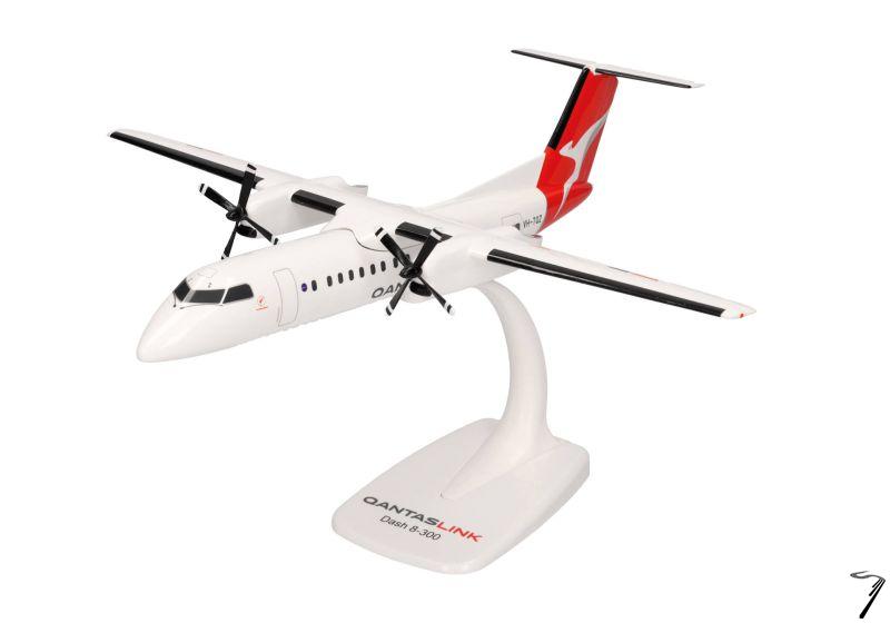Divers . Dash DHC-8-300 Qantaslink Bundaberg - Mod�le � emboiter 1/100