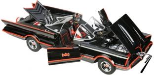 Divers . Batmobile 1/18