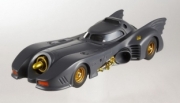 Divers . Batmobile 1/18