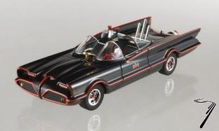 Divers . Batmobile 1/43