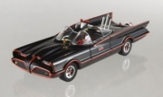 Divers . Batmobile 1/43