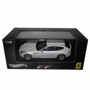 Ferrari FF blanc perl&eacute; blanc perl&eacute; 1/43