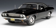 Dodge . R/T noir 1/18