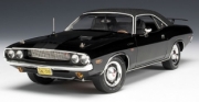 Dodge . R/T noir 1/18