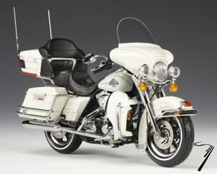 Harley Davidson FLHTCUI Electra Gilde Blanc  1/12