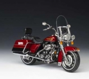 Harley Davidson FLHR Road King Rouge  1/12