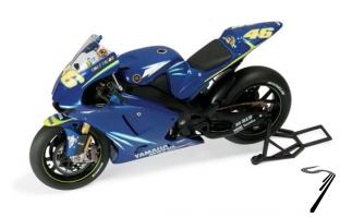 Yamaha YZR-M1  1/12