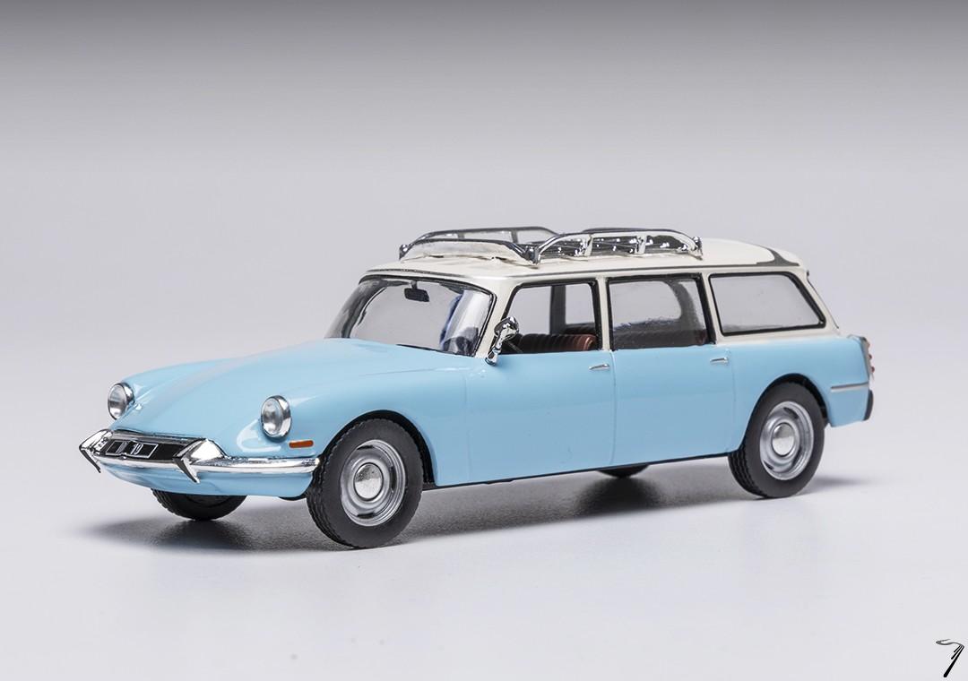 Citroen . 19 Break Bleu clair 1/43