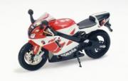 Yamaha R7 750  1/24