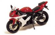Yamaha YZF R1  1/24