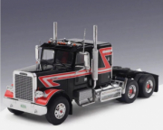 Freightliner . 120 64T Noir / Rouge 1/43