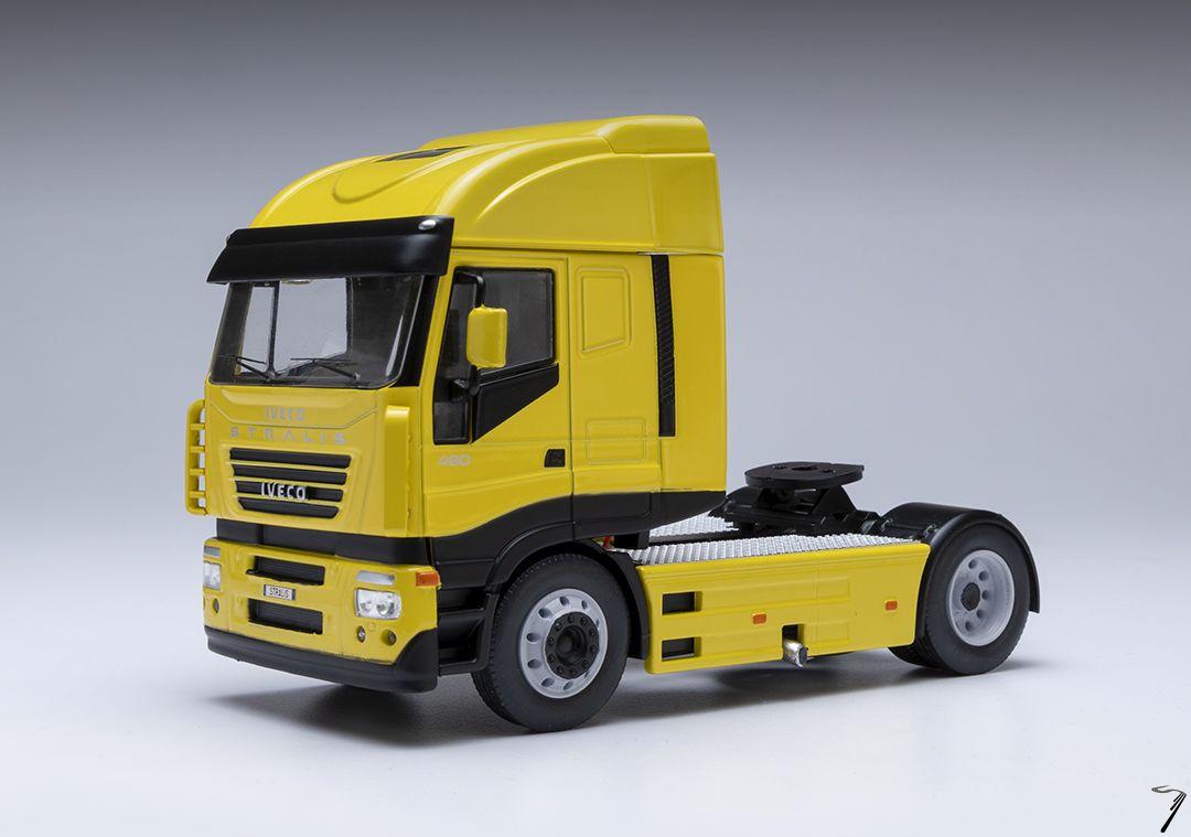 Iveco . Jaune 1/43