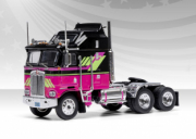 Kenworth . Aerodyne Noir / Rose 1/64