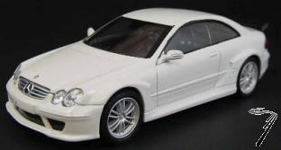 Mercedes . Blanc 1/43