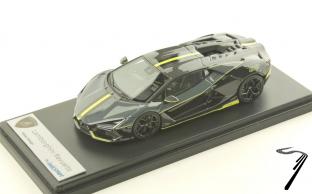 Lamborghini Revuelto Gris Telesto avec livr�e Nero Noctis / Verde Scandal Gris Telesto avec livr�e Nero Noctis / Verde Scandal 1/43