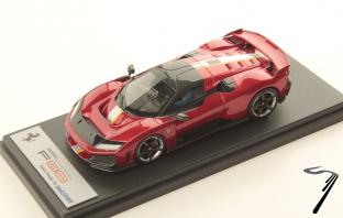 Ferrari F80 Rosso Magma avec liser� Rosso Magma avec liser� 1/43